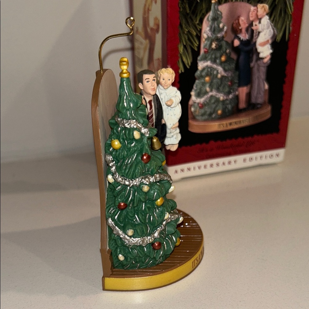 It’s a Wonderful Life 1996 - Hallmark Keepsake Ornament - Picture 4 of 7